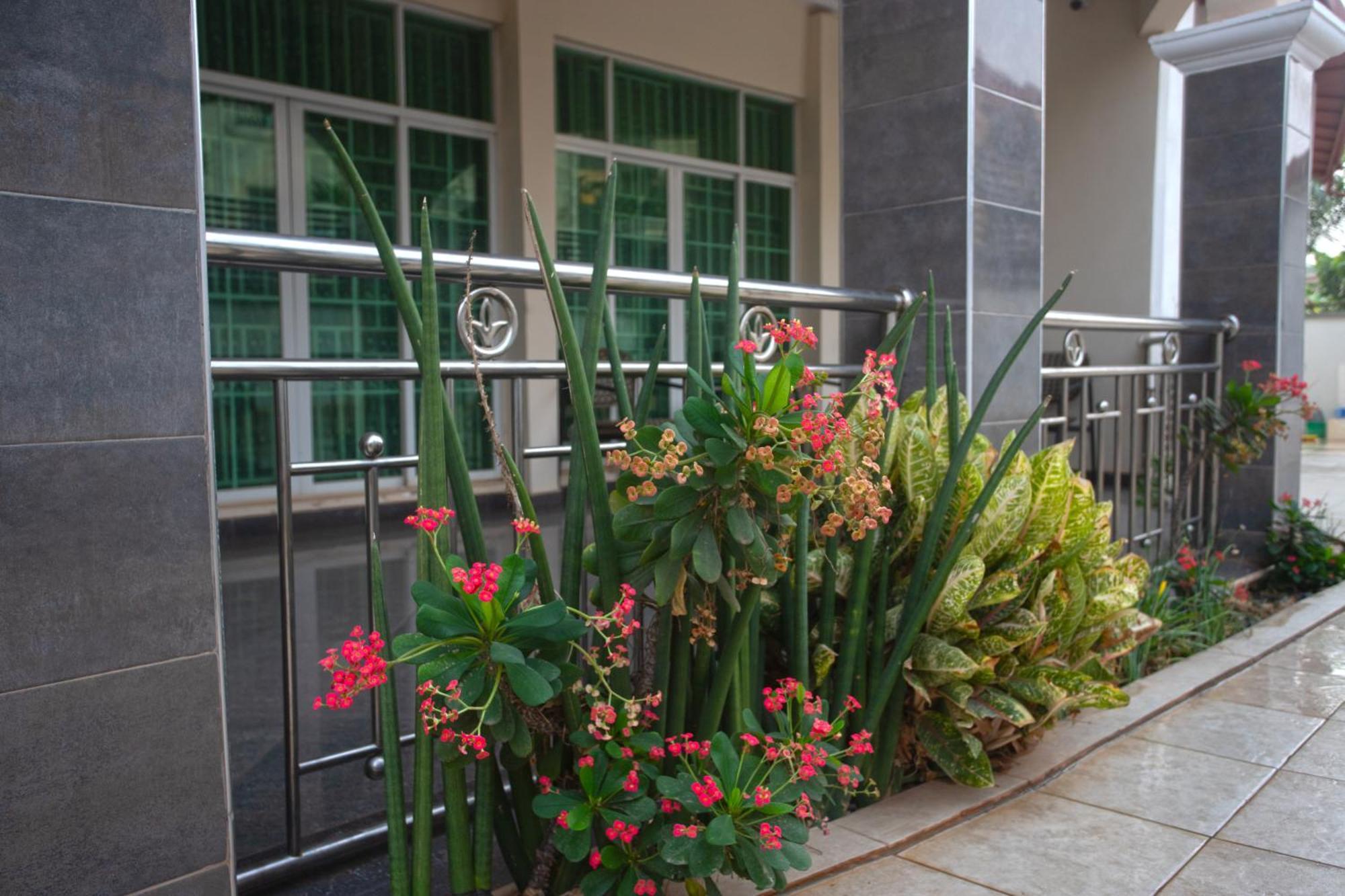 Labev Hotel Kumasi Exterior foto